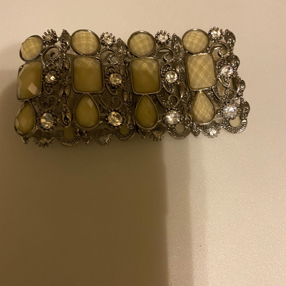 New premier bracelet